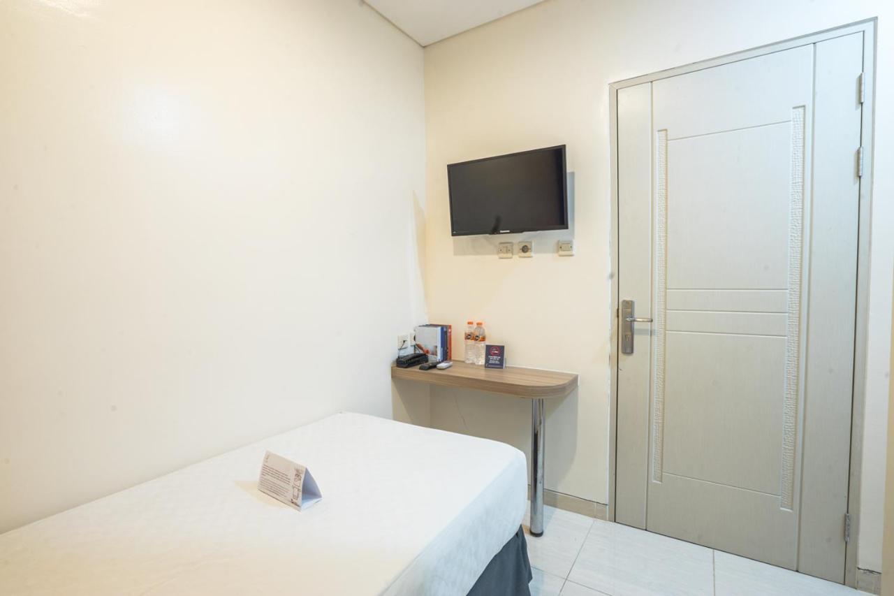 Life Puri Hotel Surabaya Gubeng Room photo