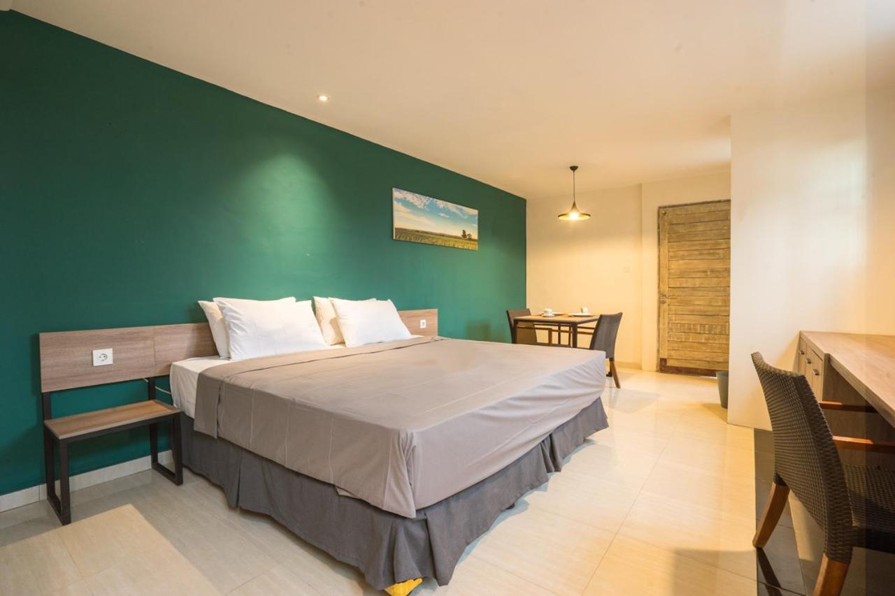 Life Puri Hotel Surabaya Gubeng Room photo