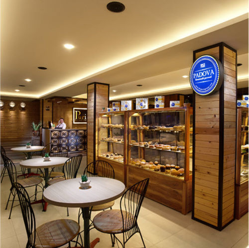 Life Puri Hotel Surabaya Gubeng Exterior photo