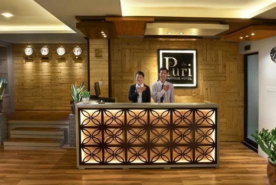 Life Puri Hotel Surabaya Gubeng Exterior photo